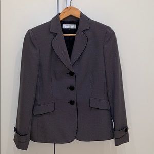 Tahari Arthur S. Levine Women’s Blazer